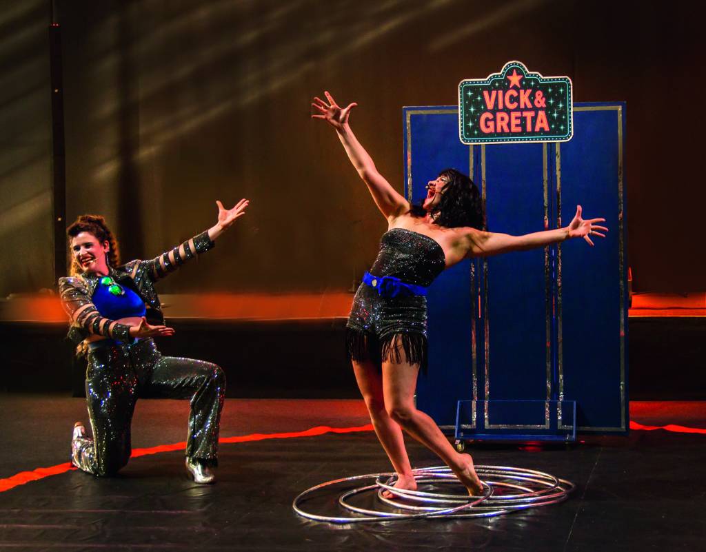 Circo Contêiner ocupa o Teatro de Contêiner Mungunzá 