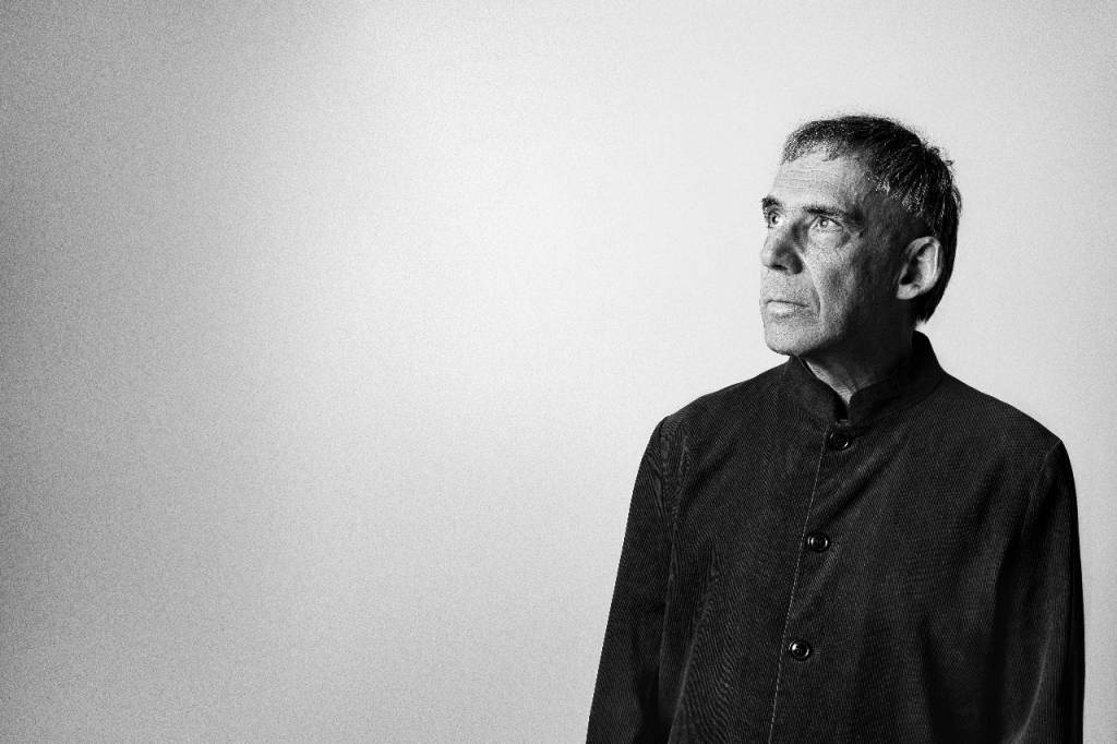 Arnaldo Antunes e Tok&Stok lançam coleção de mesa posta