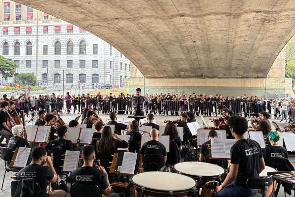 Vale do Anhangabaú tem samba rock, capoeira e concerto grátis em SP