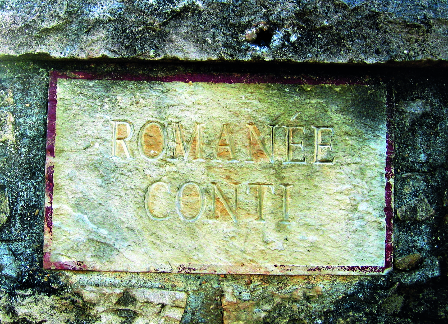 Romanée_Conti_sign_on_wall.jpg