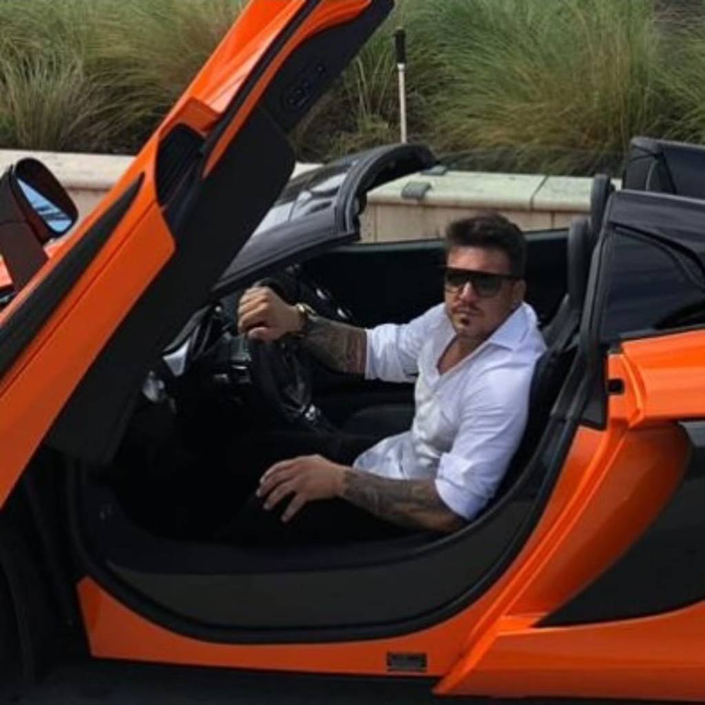 Ex-piloto de F1 é solto, em SP, após pagamento de fiança