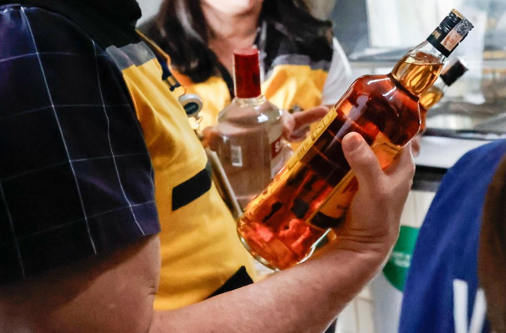 41 pessoas foram presas em operação contra adulteração de bebidas em SP