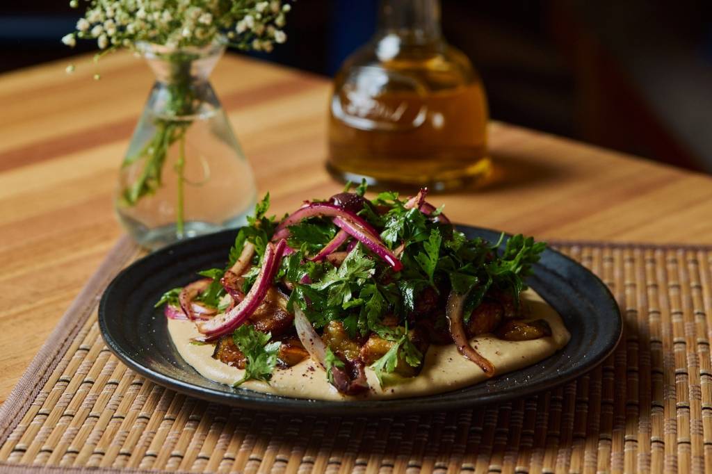 Mii Rooftop tem novos chef e cardápio