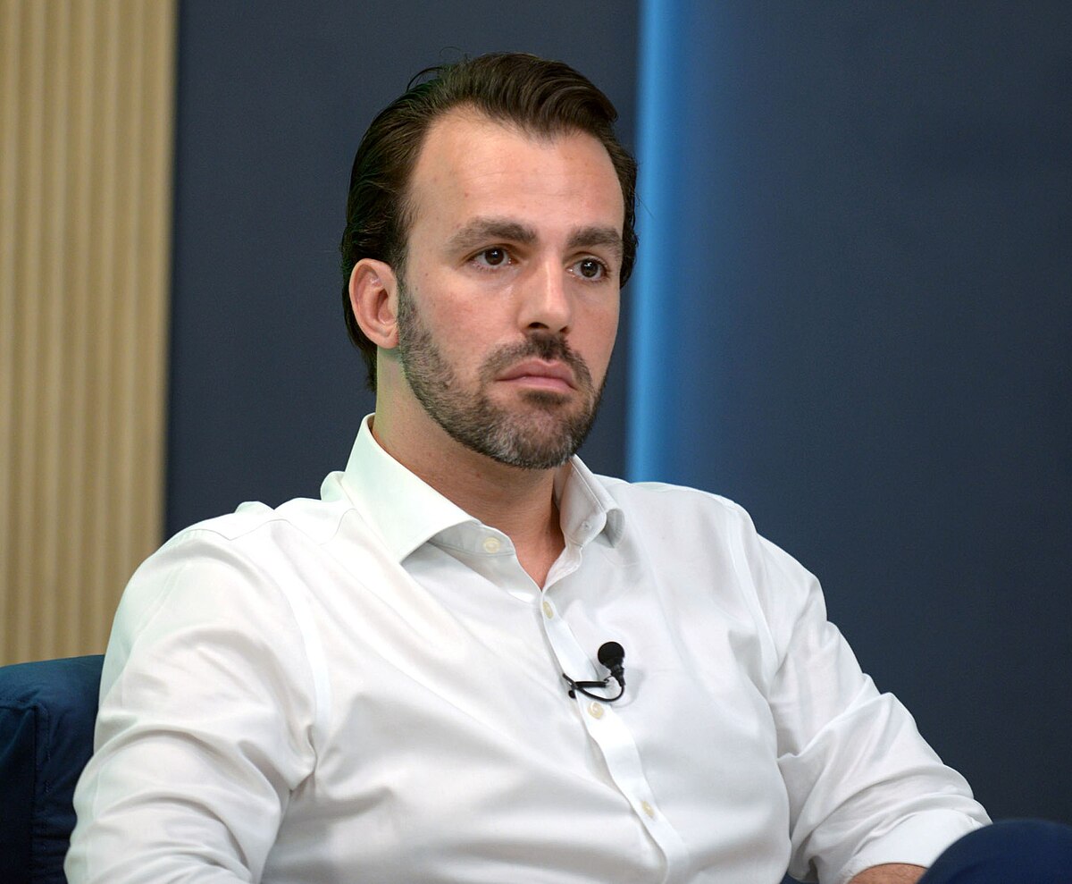 Deputado Lucas Bove se torna réu por violência contra ex-esposa Cíntia Chagas
