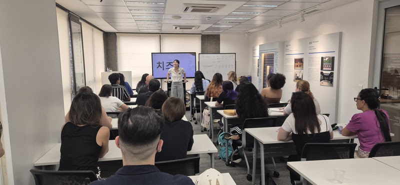 Quer aprender o alfabeto coreano? Centro Cultural abre curso gratuito para iniciantes