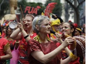 Bloco do Fuá celebra 14 anos com desfile-manifesto pelas ruas do Bixiga