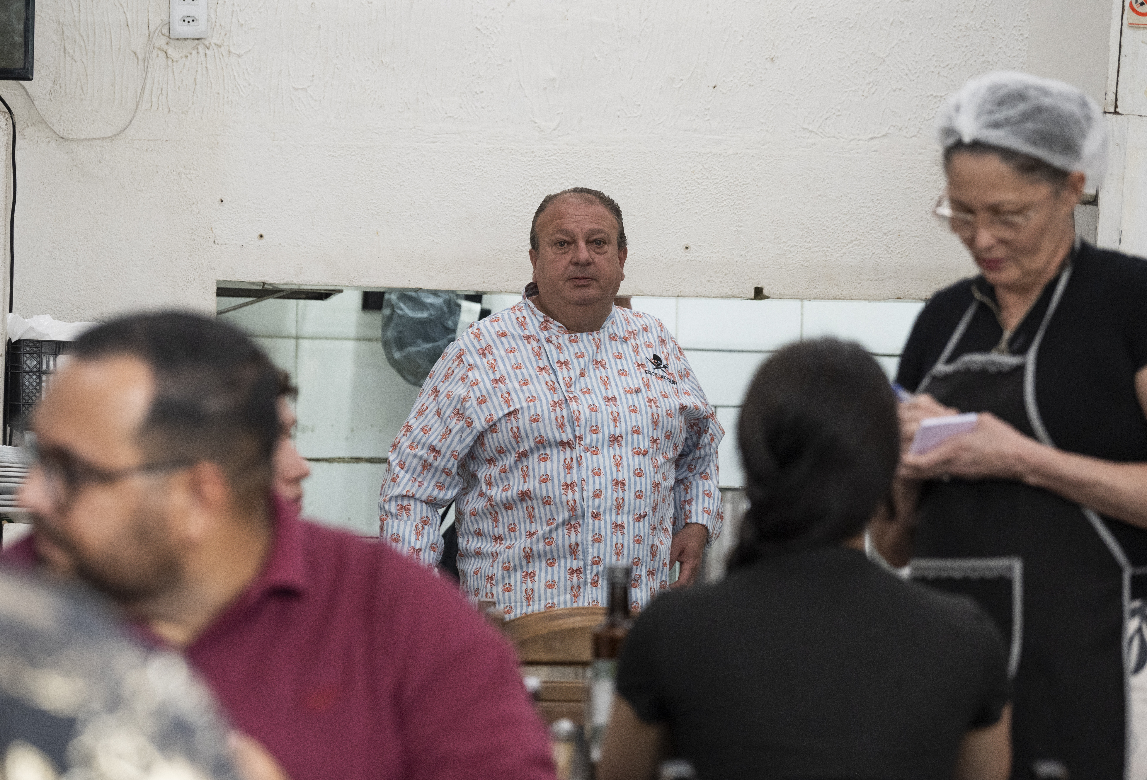 Em Pesadelo na Cozinha, na Band, Jacquin tenta conciliar mãe e filho