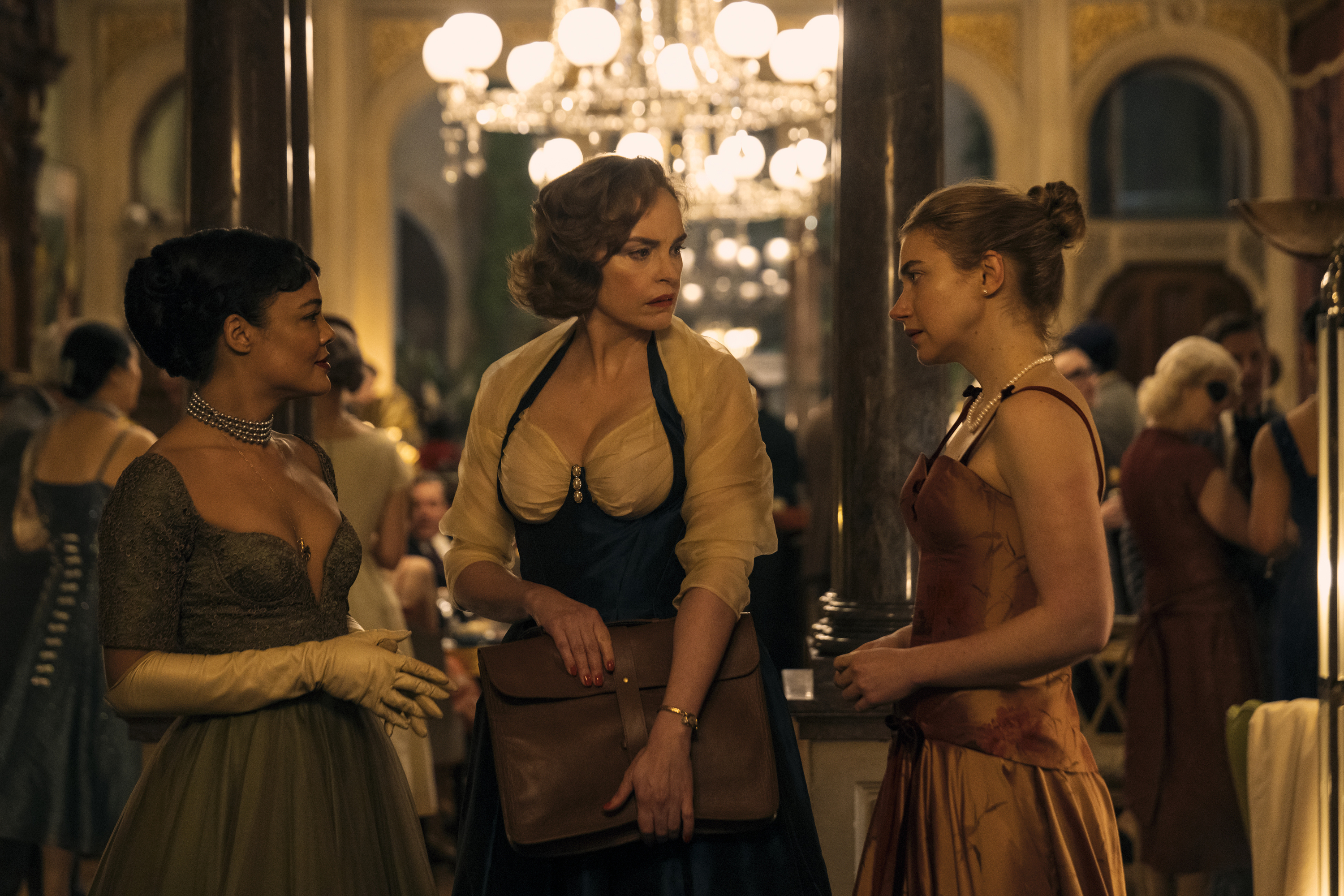 Esnobado pelo Oscar, ‘Hedda’ faz interessante estudo de personagem feminina