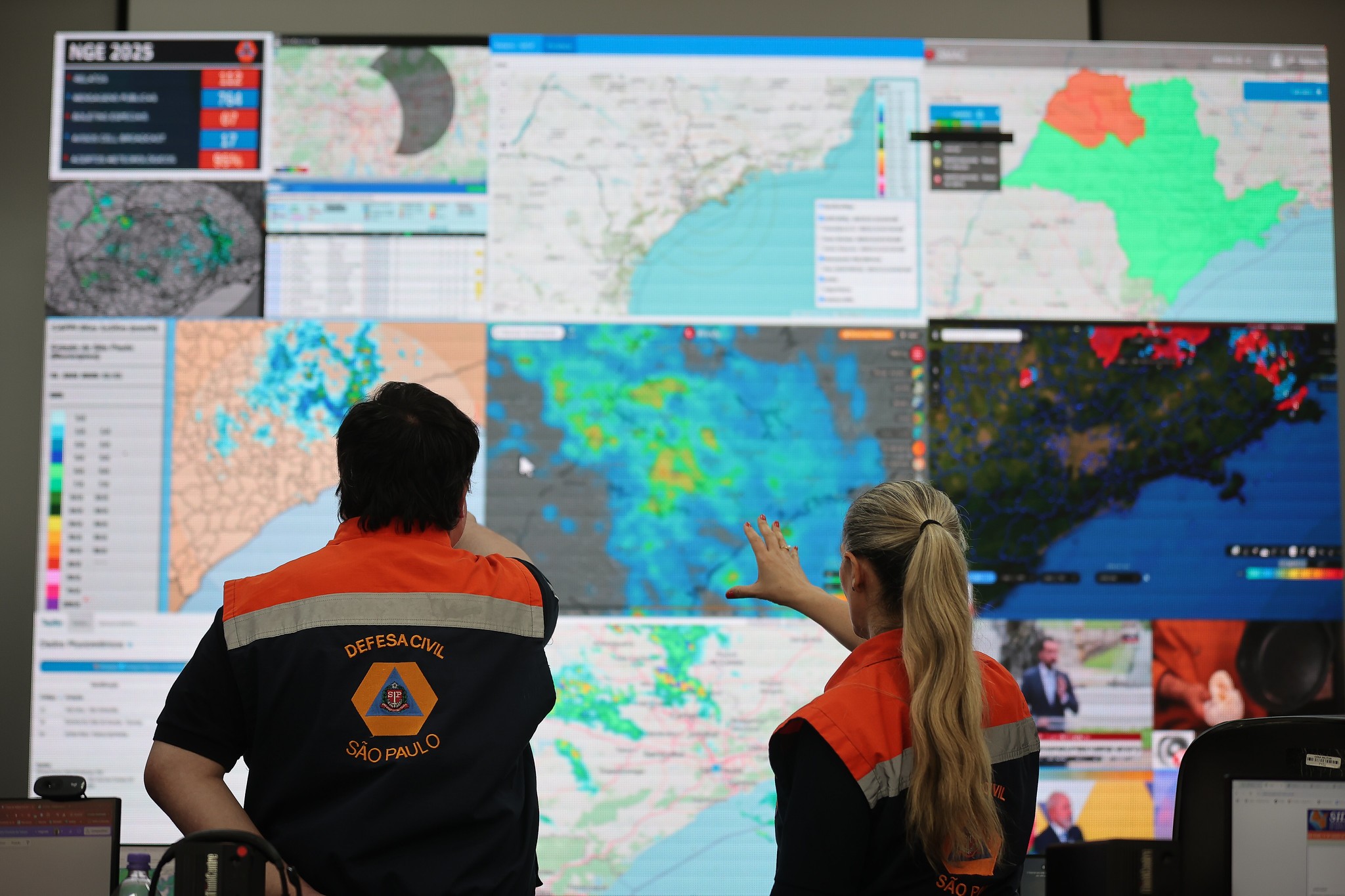 Alerta da Defesa Civil prevê ventos de 90km/h e chuva forte em SP
