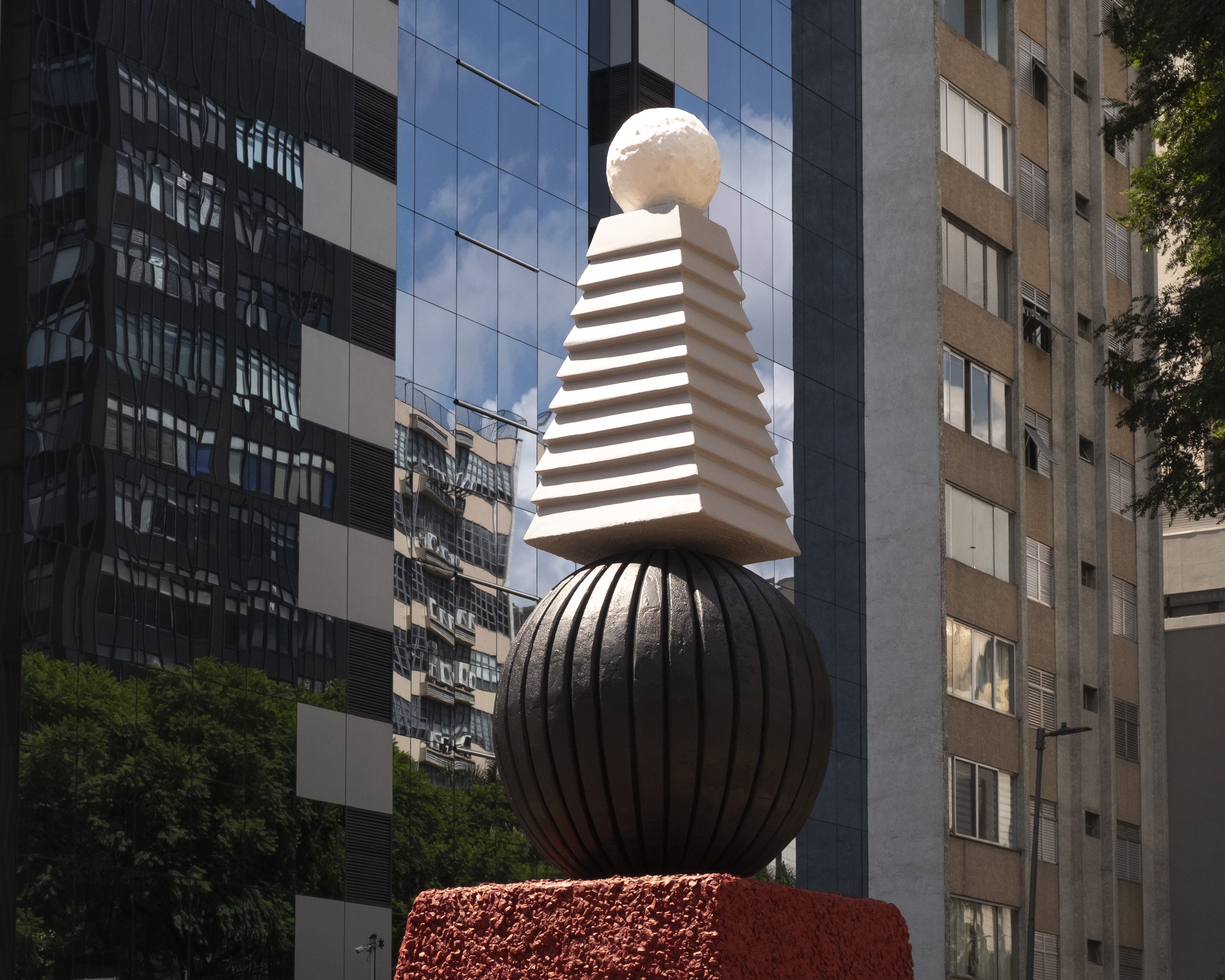 Faria Lima ganha quatro obras de arte a céu aberto com visitação gratuita