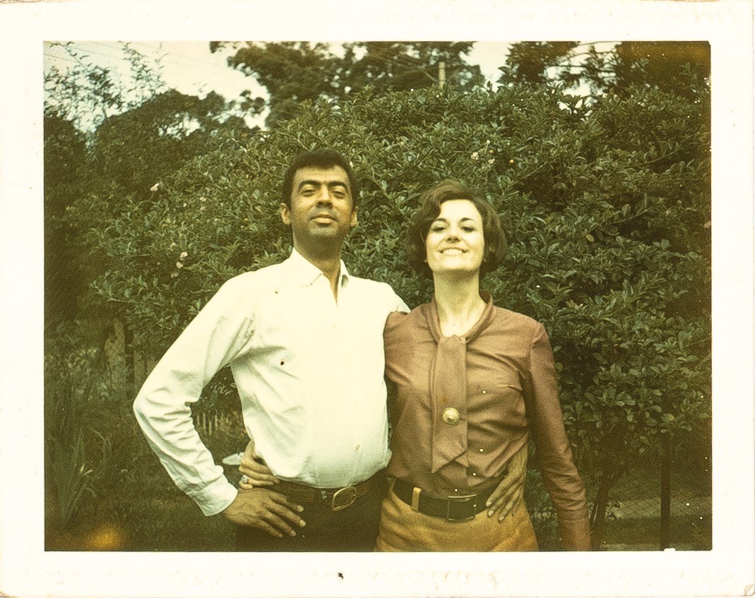 Namoro de George Love e Claudia Andujar é contado em exposição